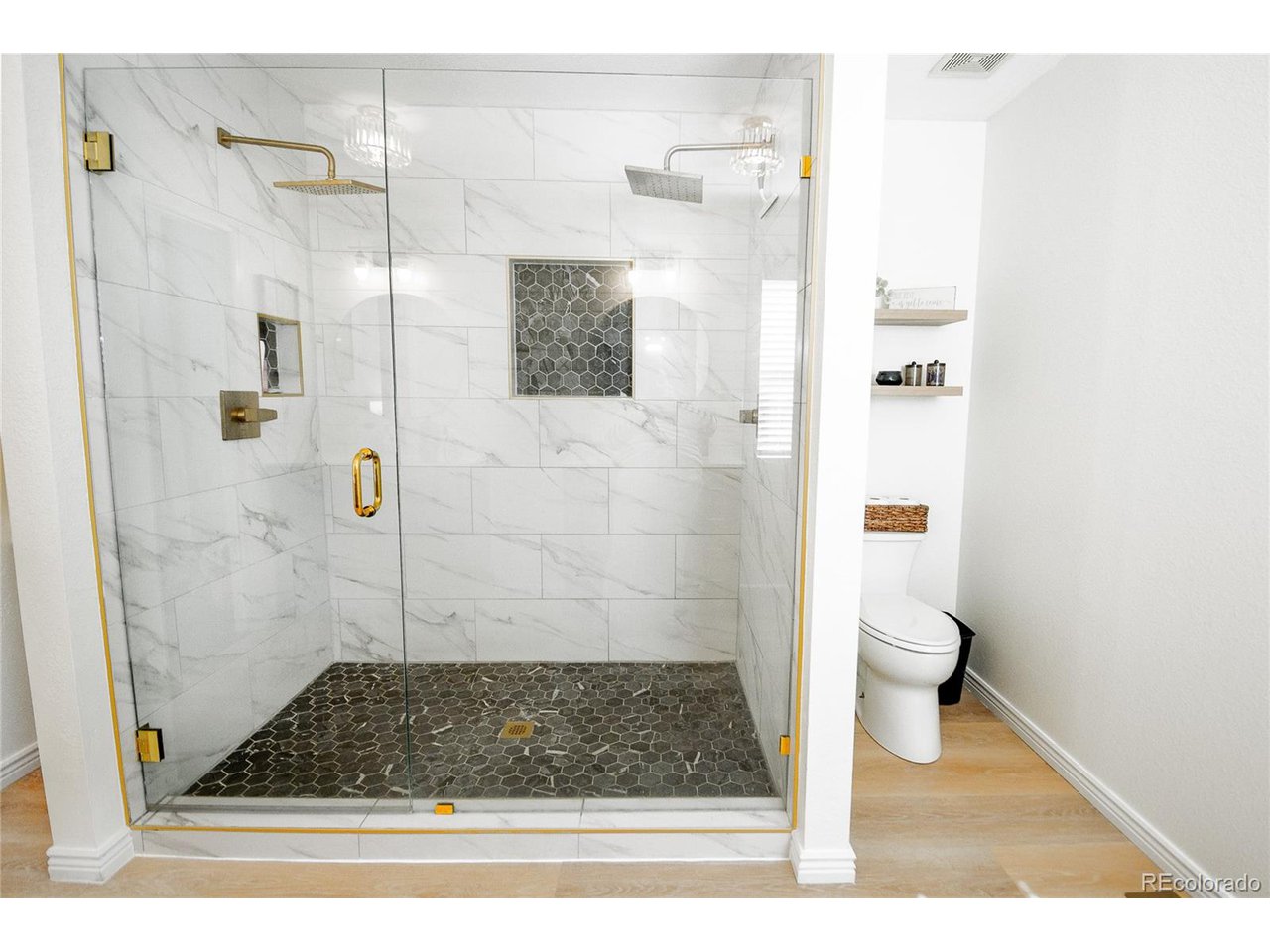 1786 Quartz St