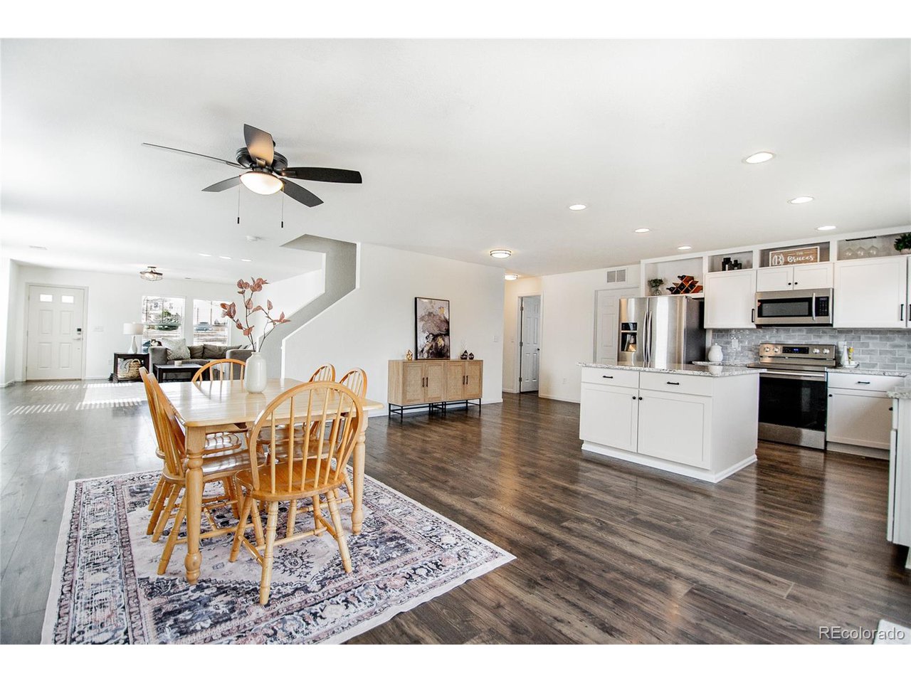 1786 Quartz St