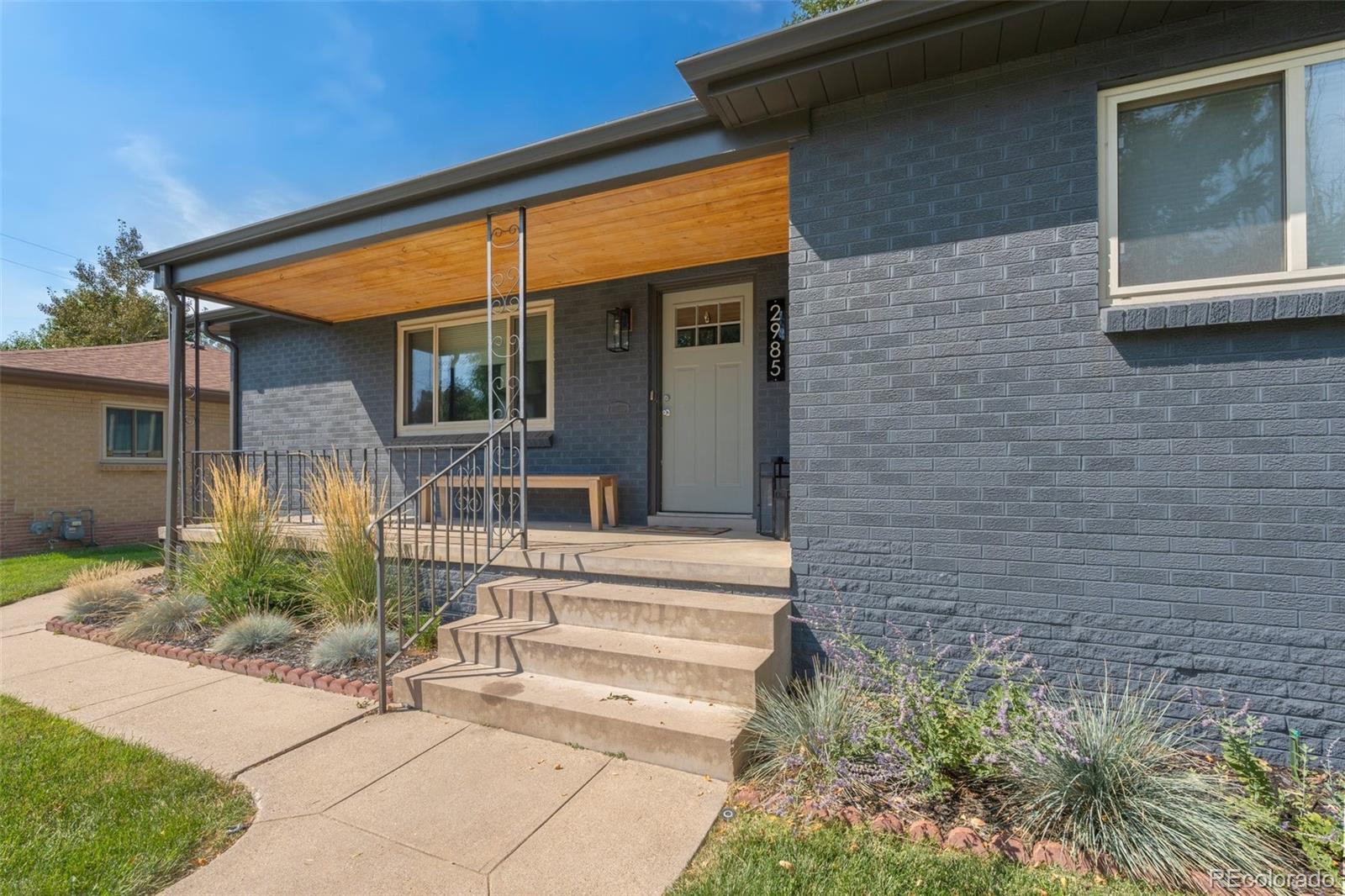 2985 S Downing Street