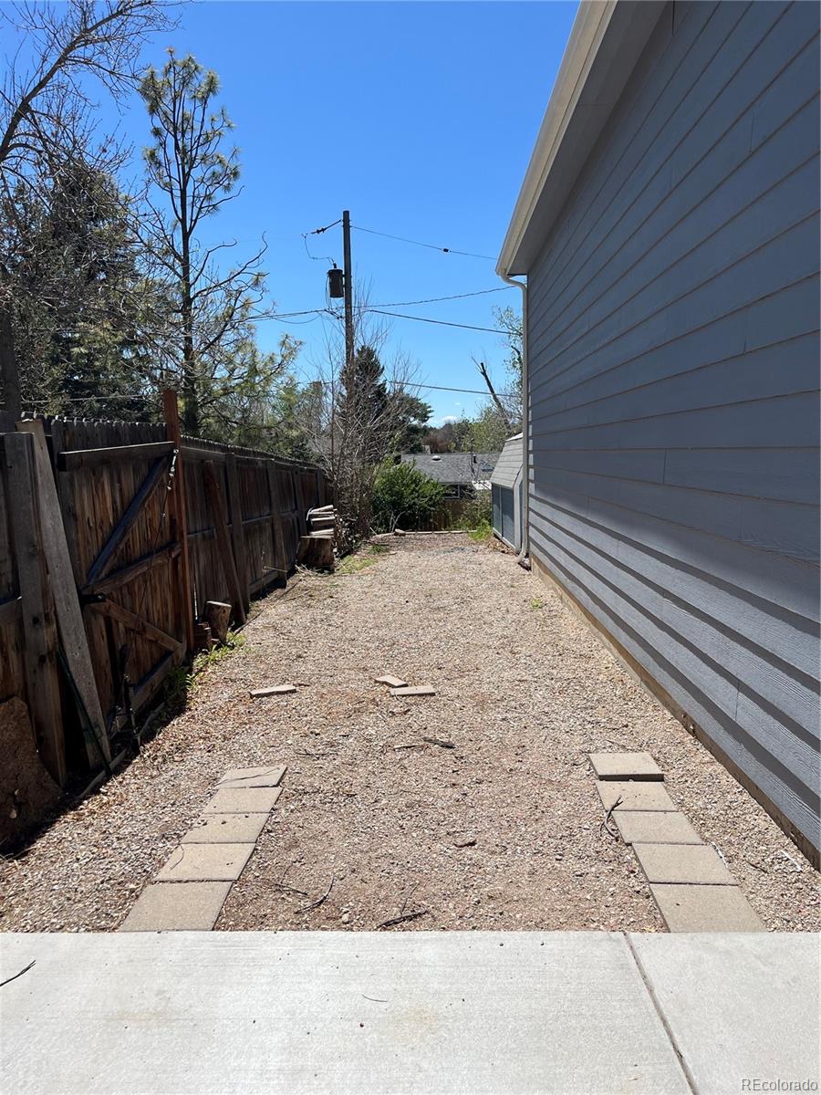 1158 E Easter Court
