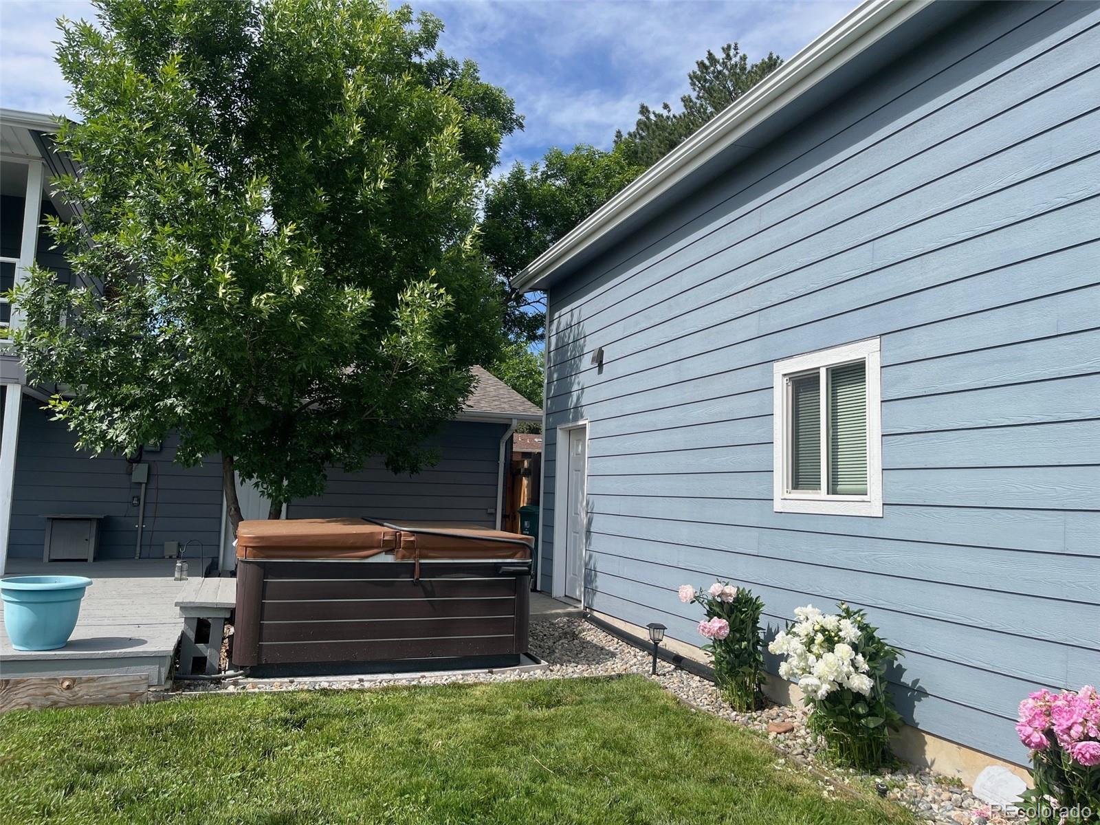1158 E Easter Court