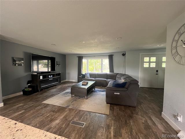 1158 E Easter Court