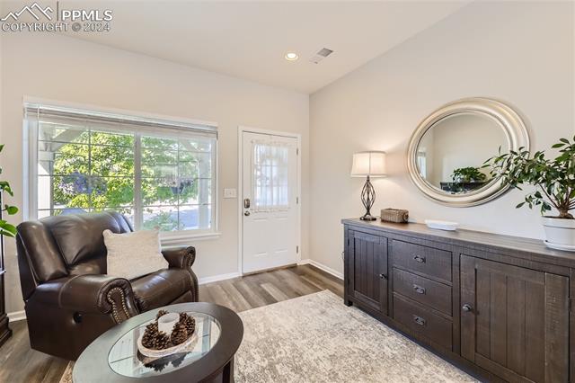 2087 Coach House Loop