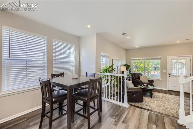 2087 Coach House Loop