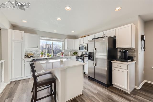 2087 Coach House Loop