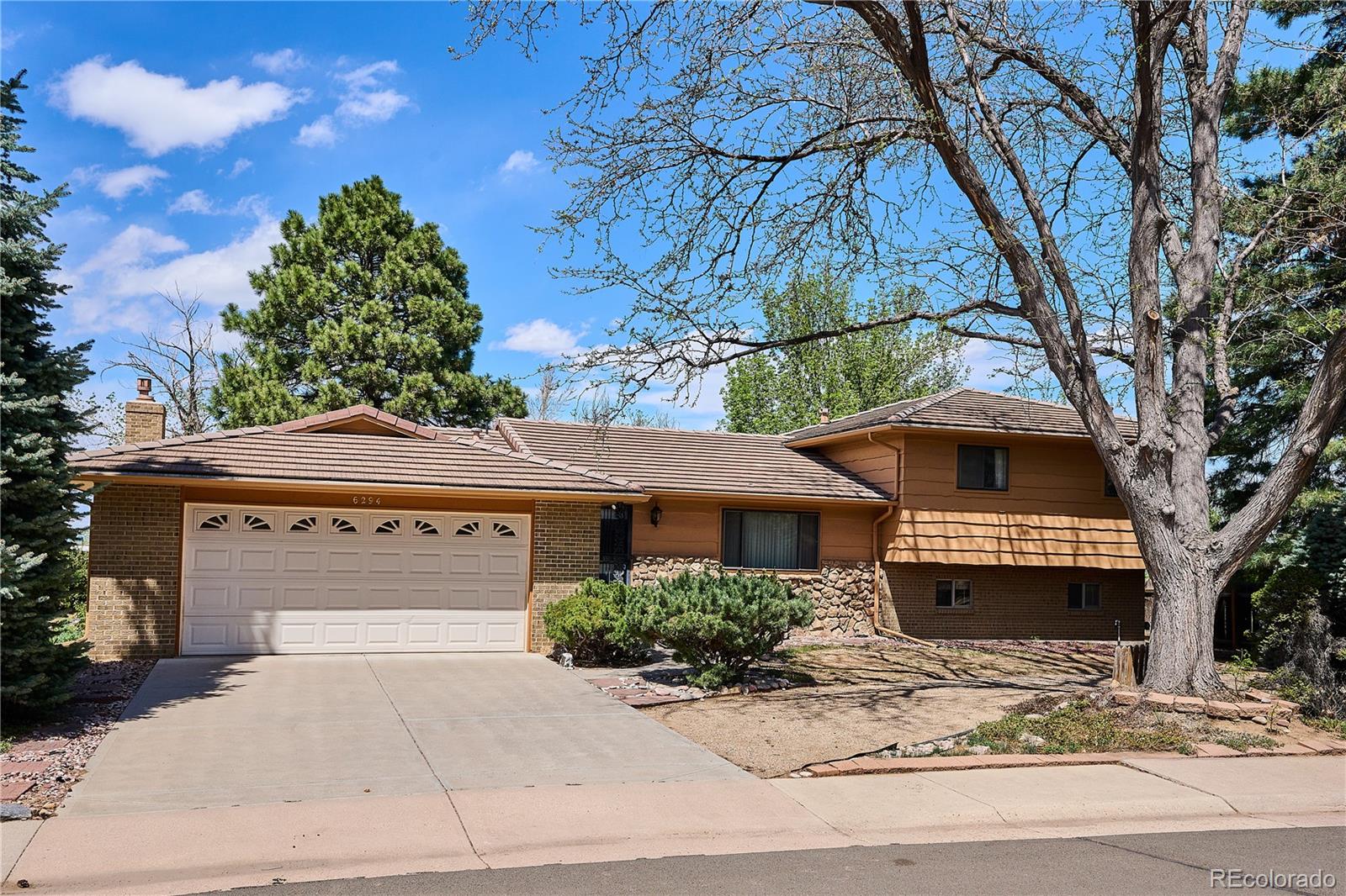 6294 S Oneida Way