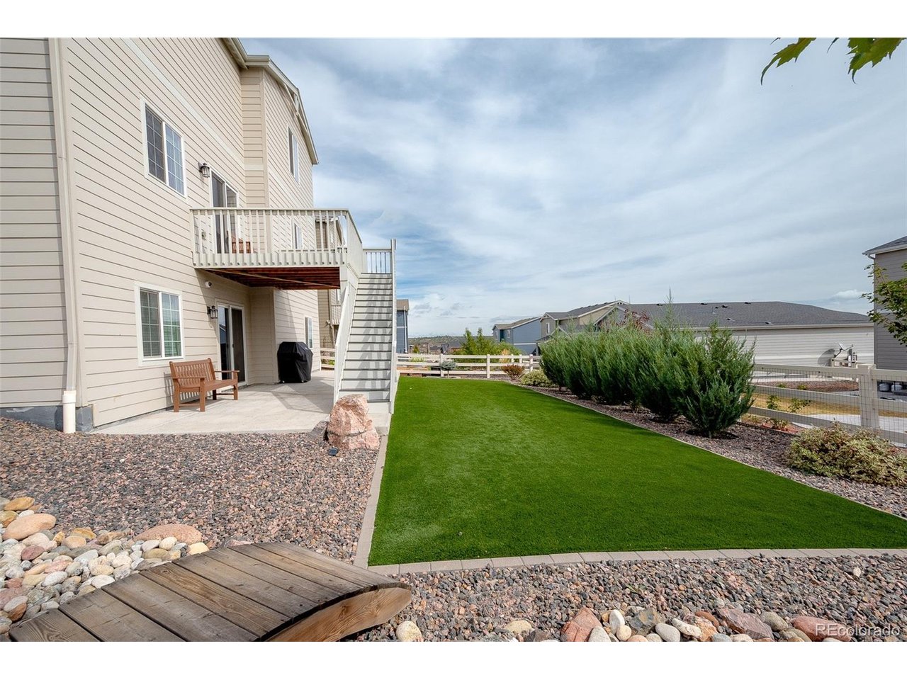 5260 Lumos Ln