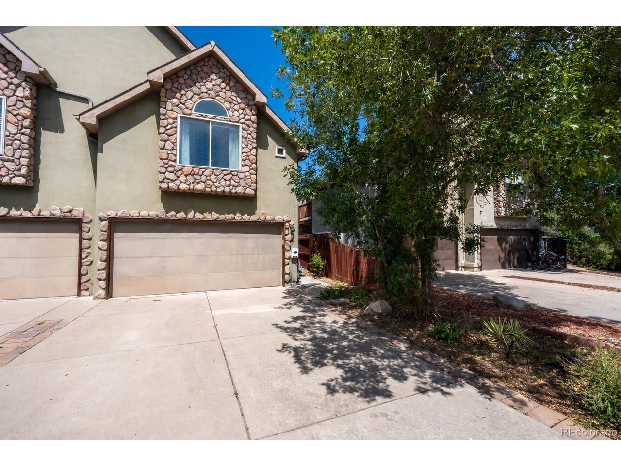 5667 W Green Meadows Pl