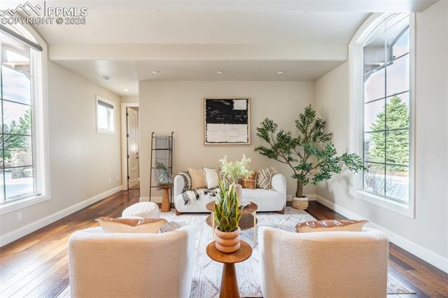 1575 Vine Cliff Heights