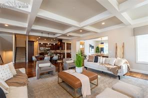 1575 Vine Cliff Heights