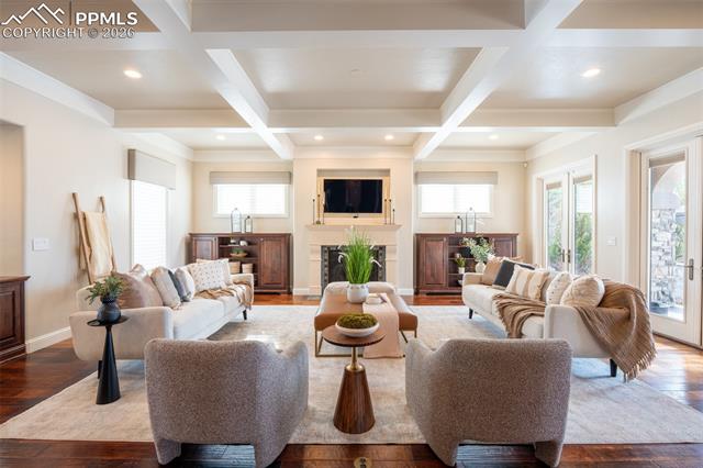 1575 Vine Cliff Heights