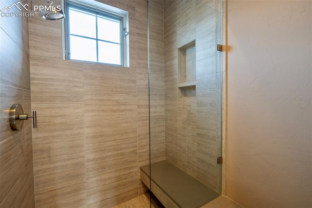 1575 Vine Cliff Heights