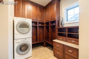 1575 Vine Cliff Heights