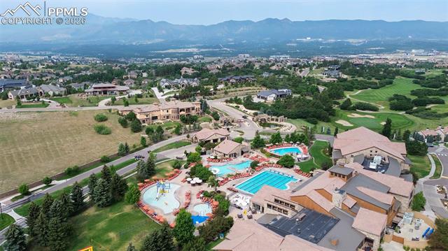 1575 Vine Cliff Heights