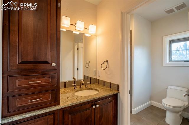 1575 Vine Cliff Heights