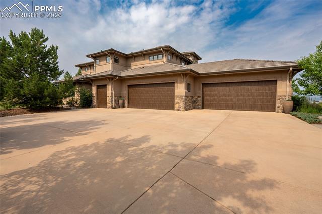 1575 Vine Cliff Heights