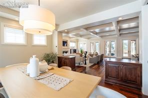 1575 Vine Cliff Heights