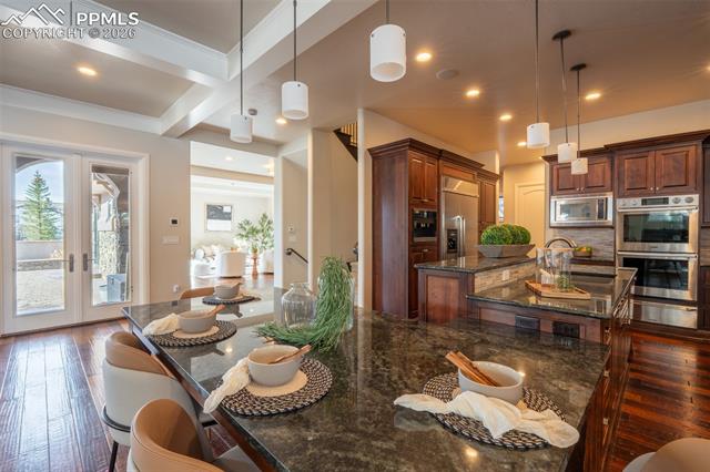 1575 Vine Cliff Heights