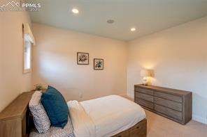 1575 Vine Cliff Heights