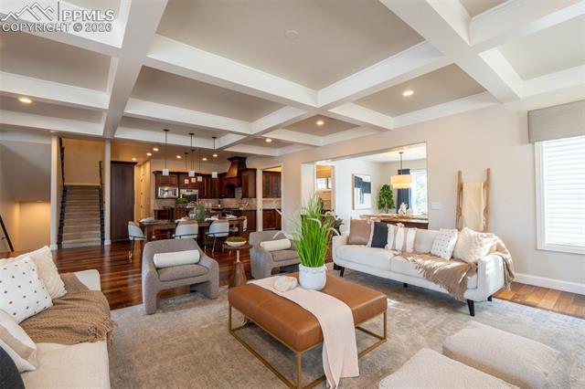 1575 Vine Cliff Heights