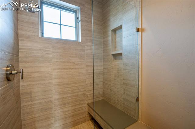 1575 Vine Cliff Heights