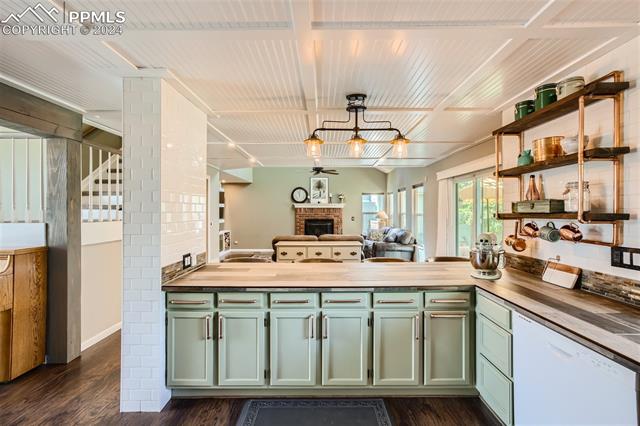 8430 Pepperridge Drive