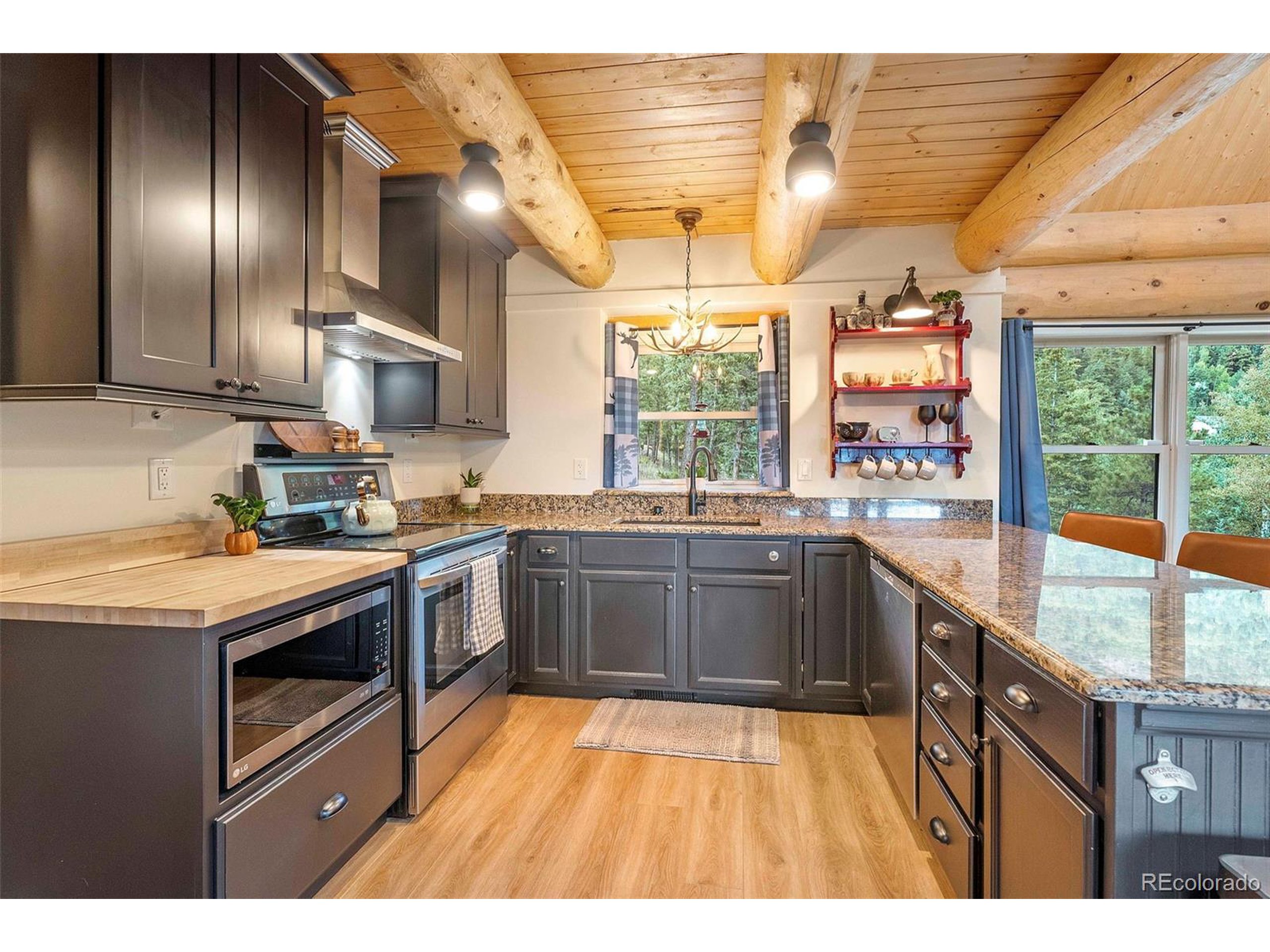 1059 Snyder Mountain Rd