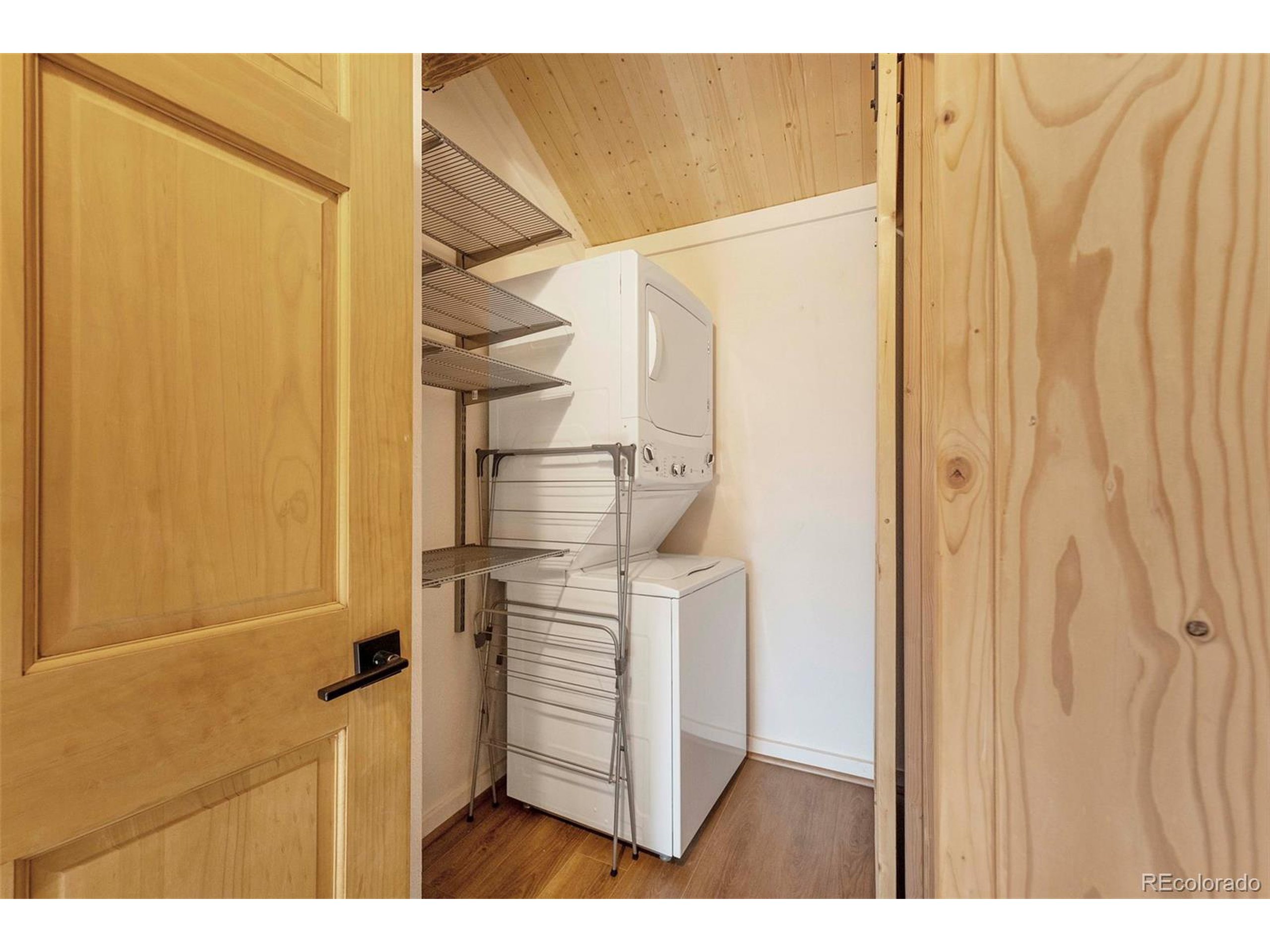 1059 Snyder Mountain Rd