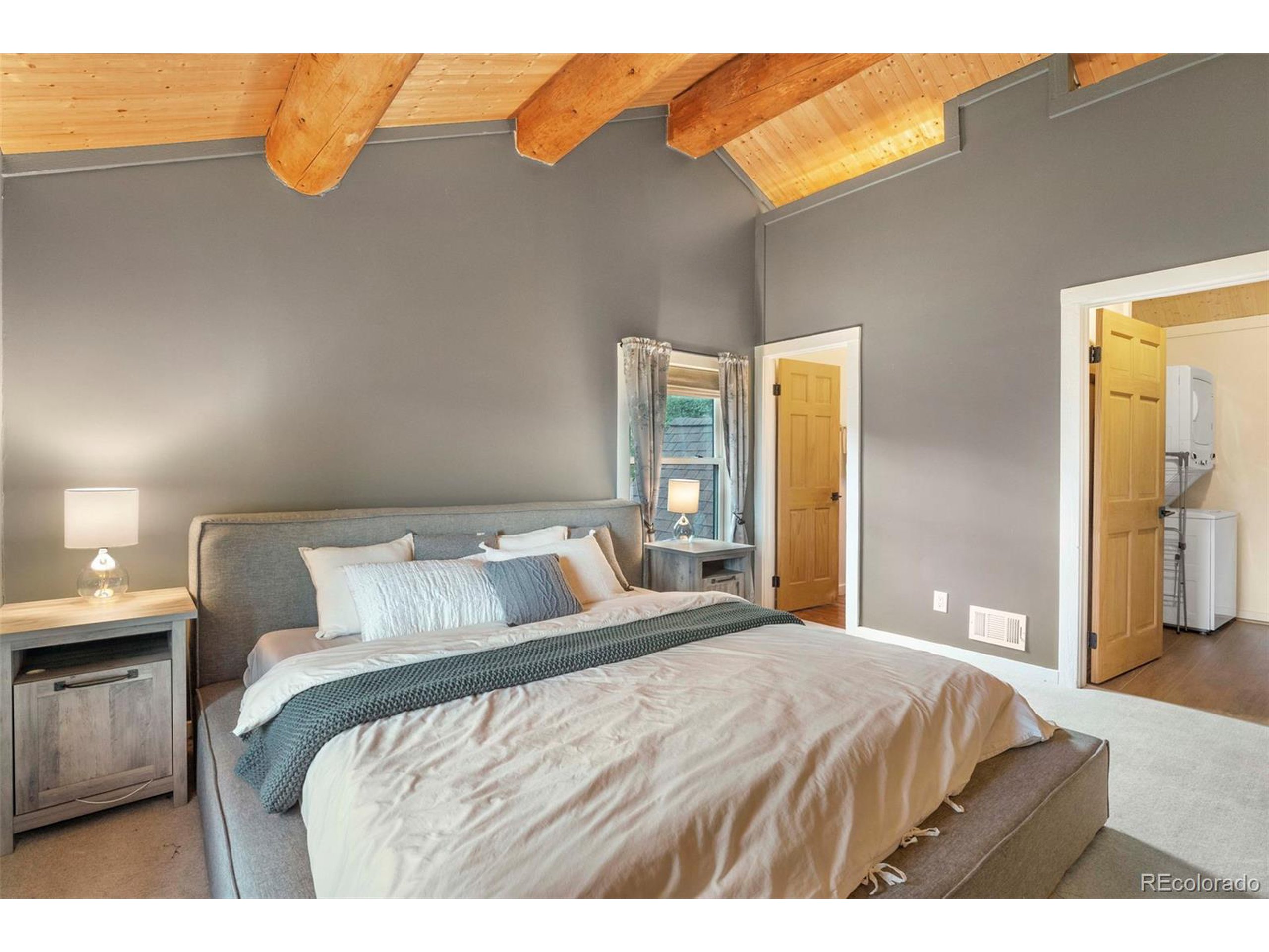 1059 Snyder Mountain Rd