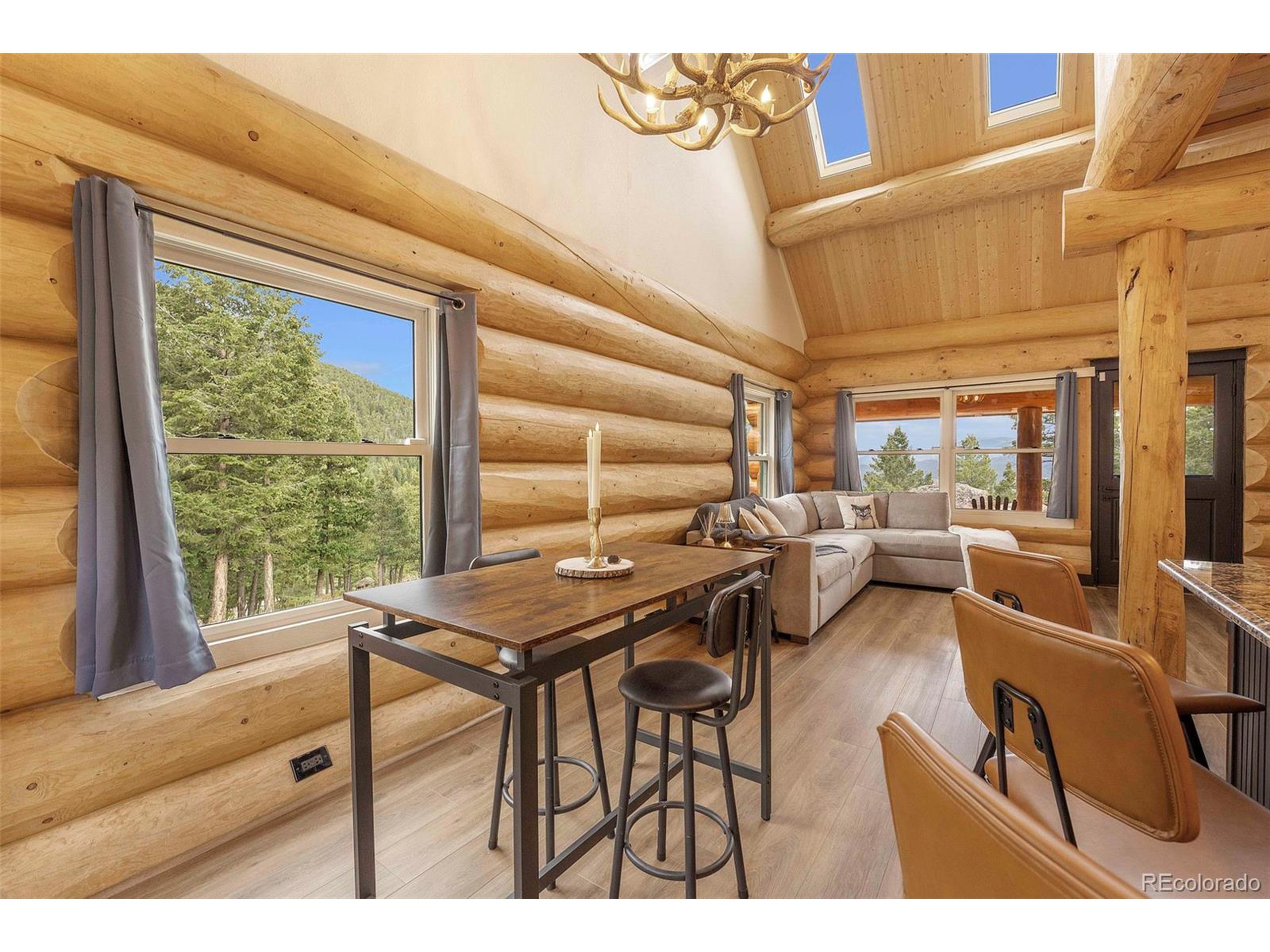 1059 Snyder Mountain Rd