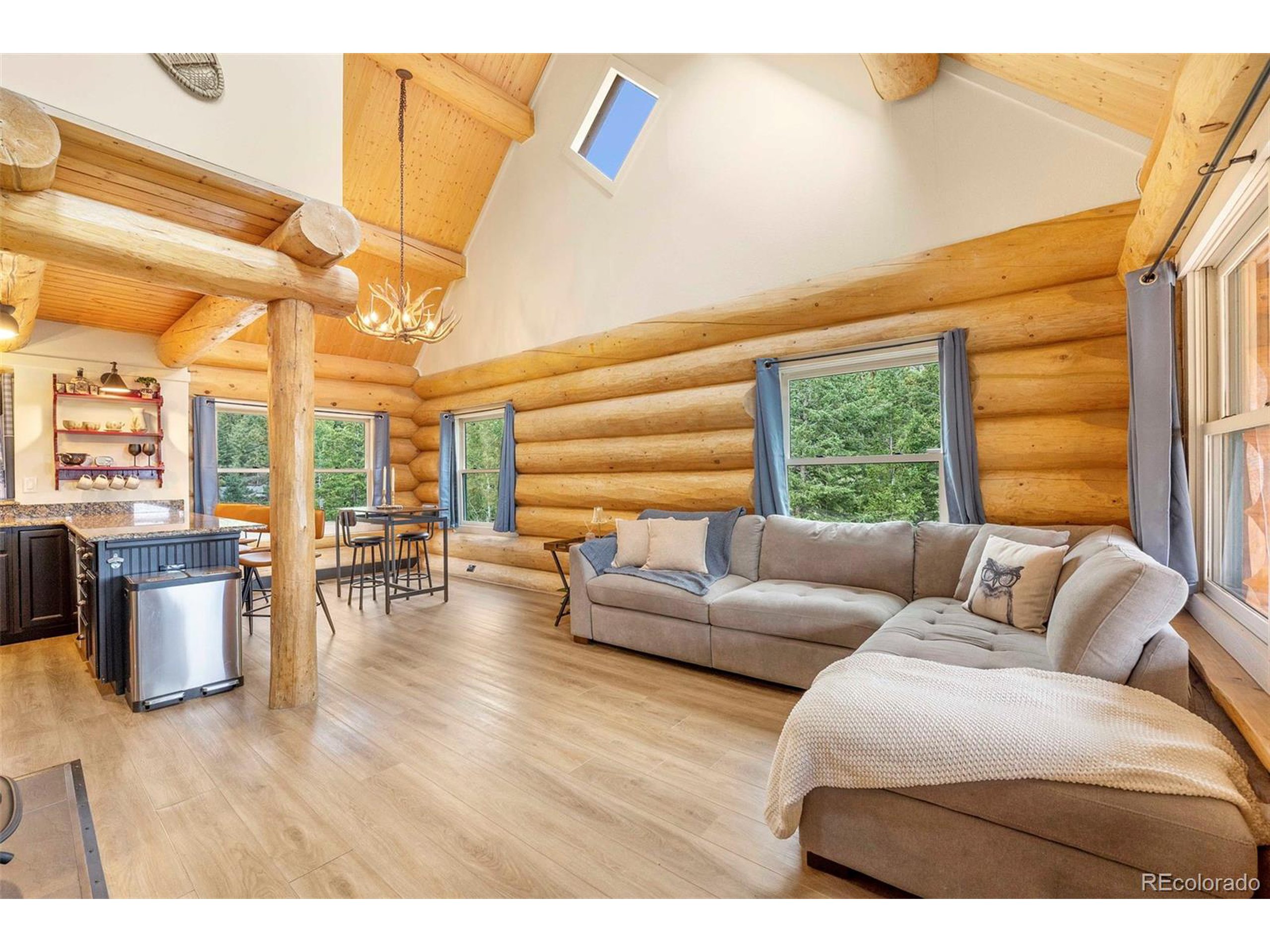 1059 Snyder Mountain Rd