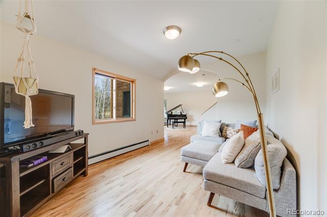 1002 County Road 99