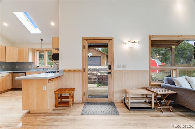 1002 County Road 99
