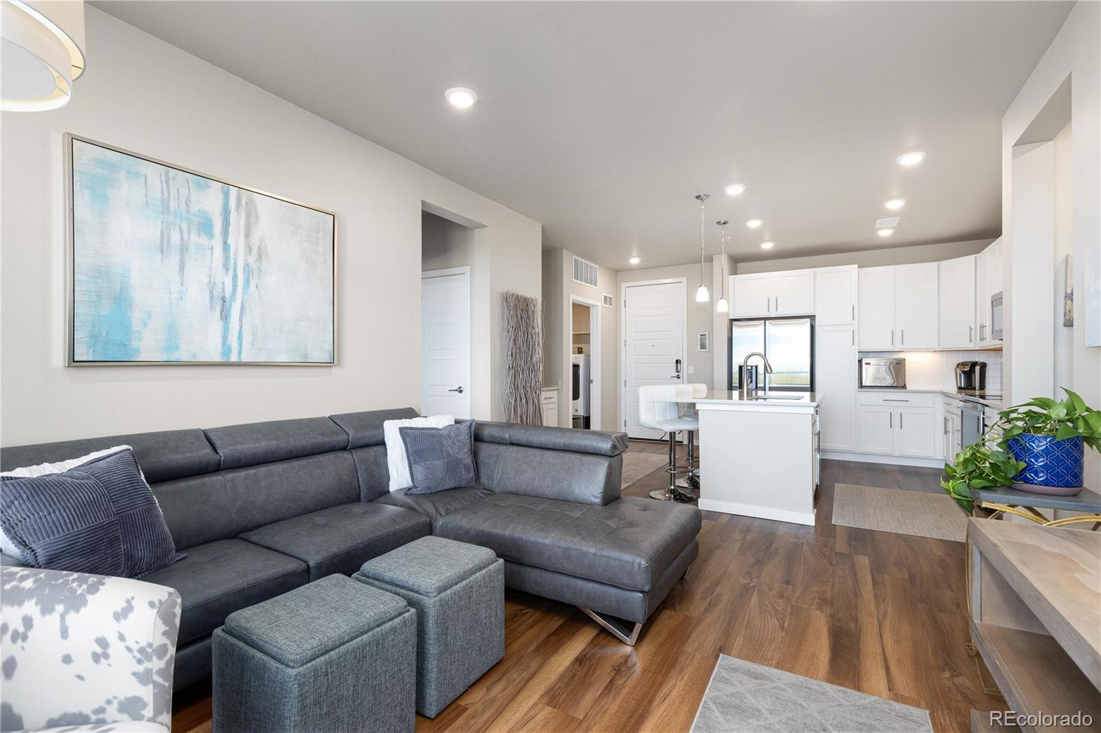 420 E Fremont Place Unit: 309