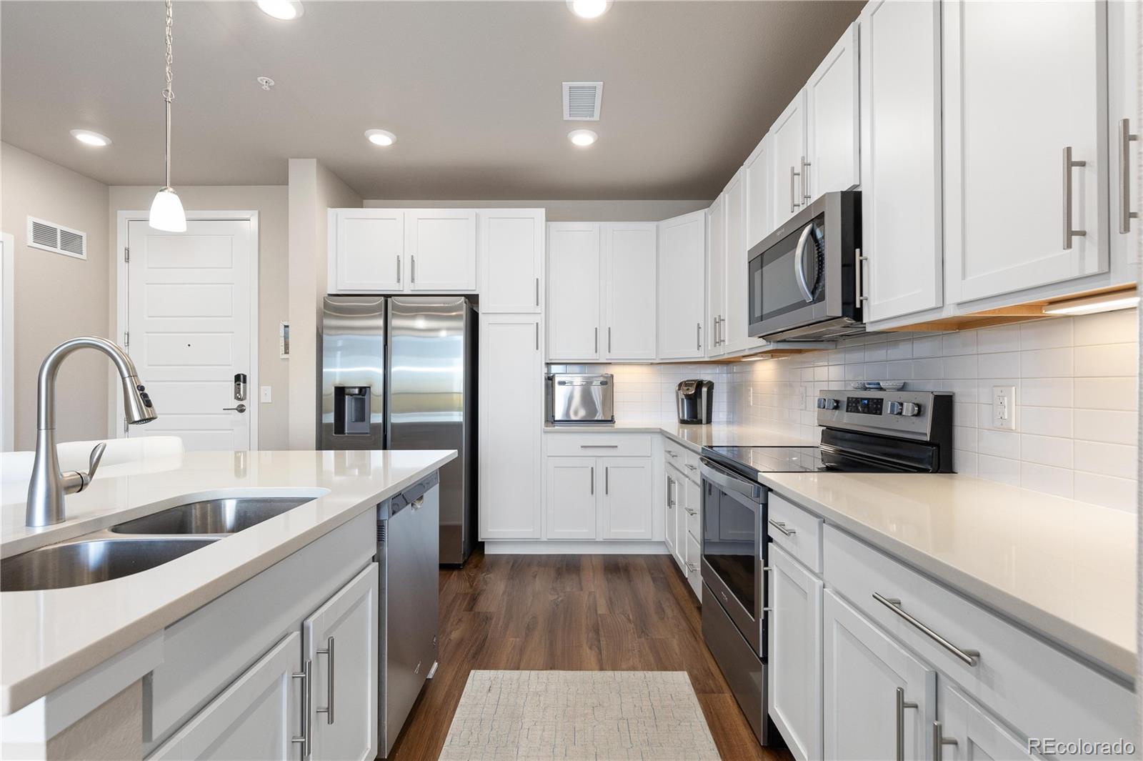 420 E Fremont Place Unit: 309