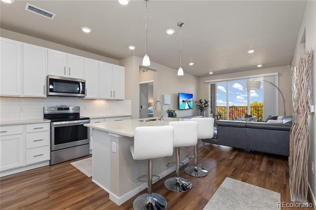 420 E Fremont Place Unit: 309