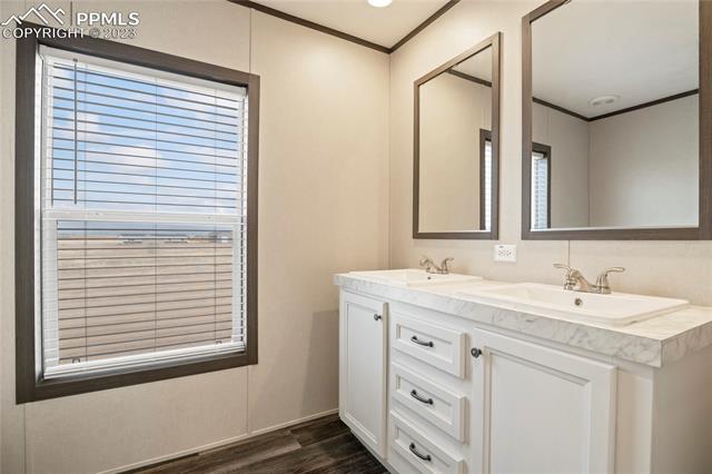 6941 Middlefield Court