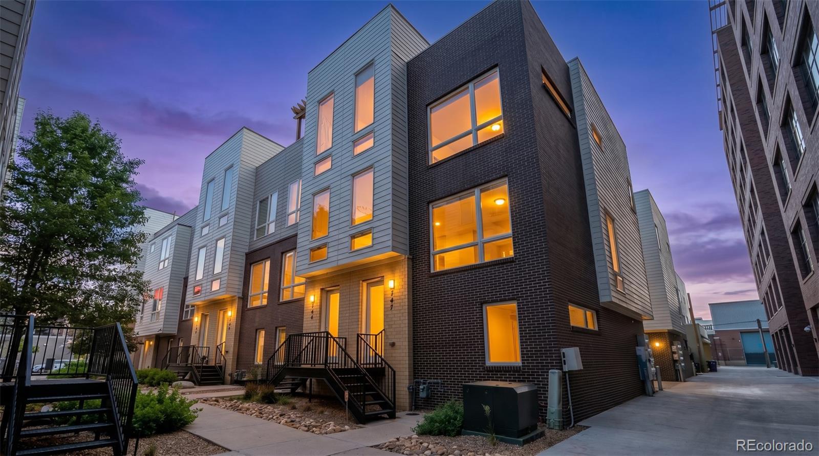 3425 Larimer Street Unit: 107
