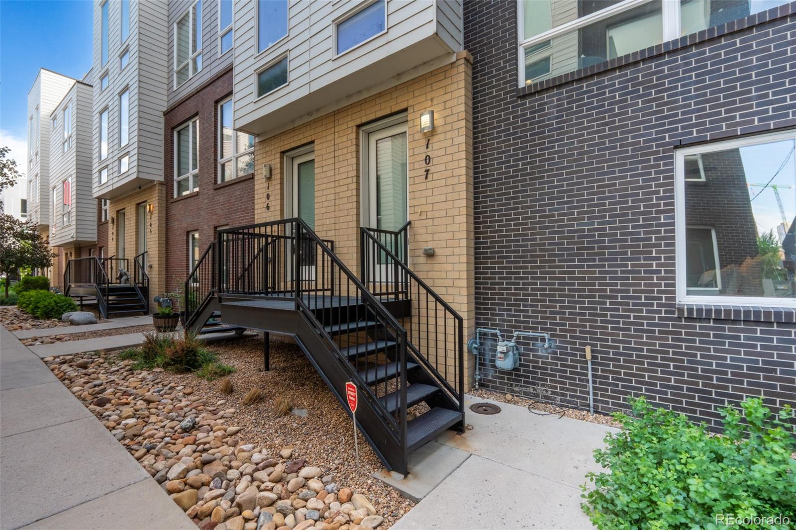 3425 Larimer Street Unit: 107