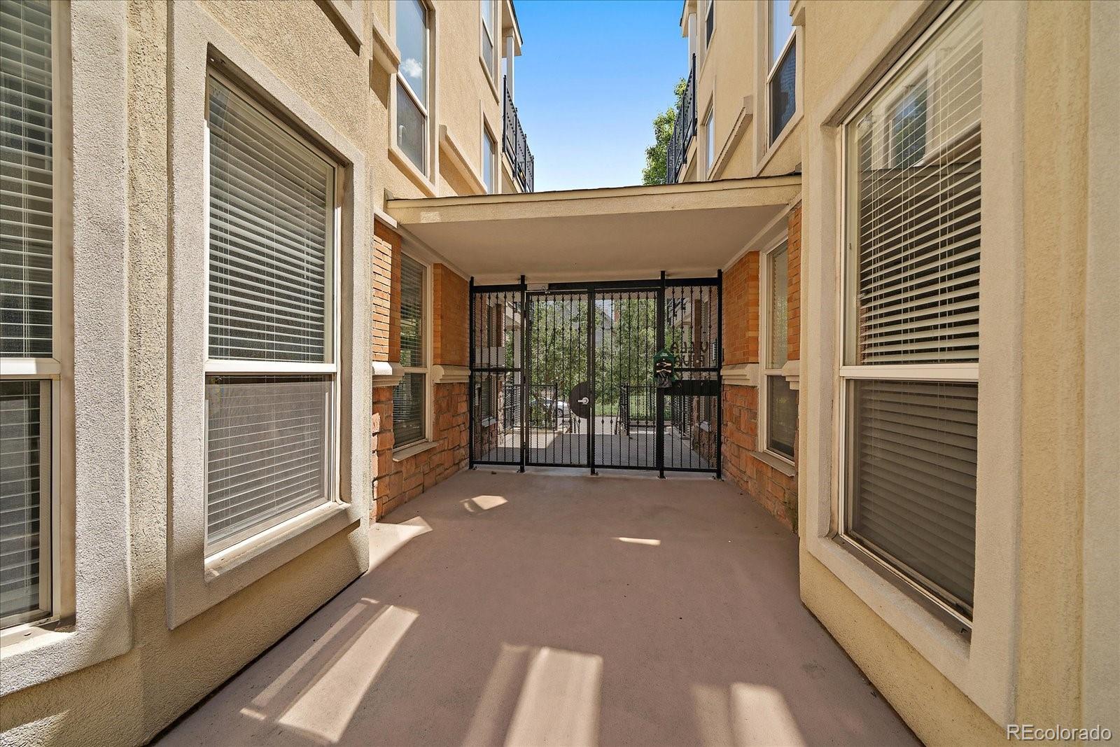 1521 Vine Street Unit: 101