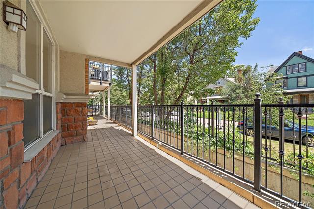 1521 Vine Street Unit: 101