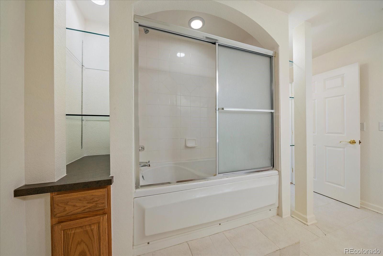 1521 Vine Street Unit: 101