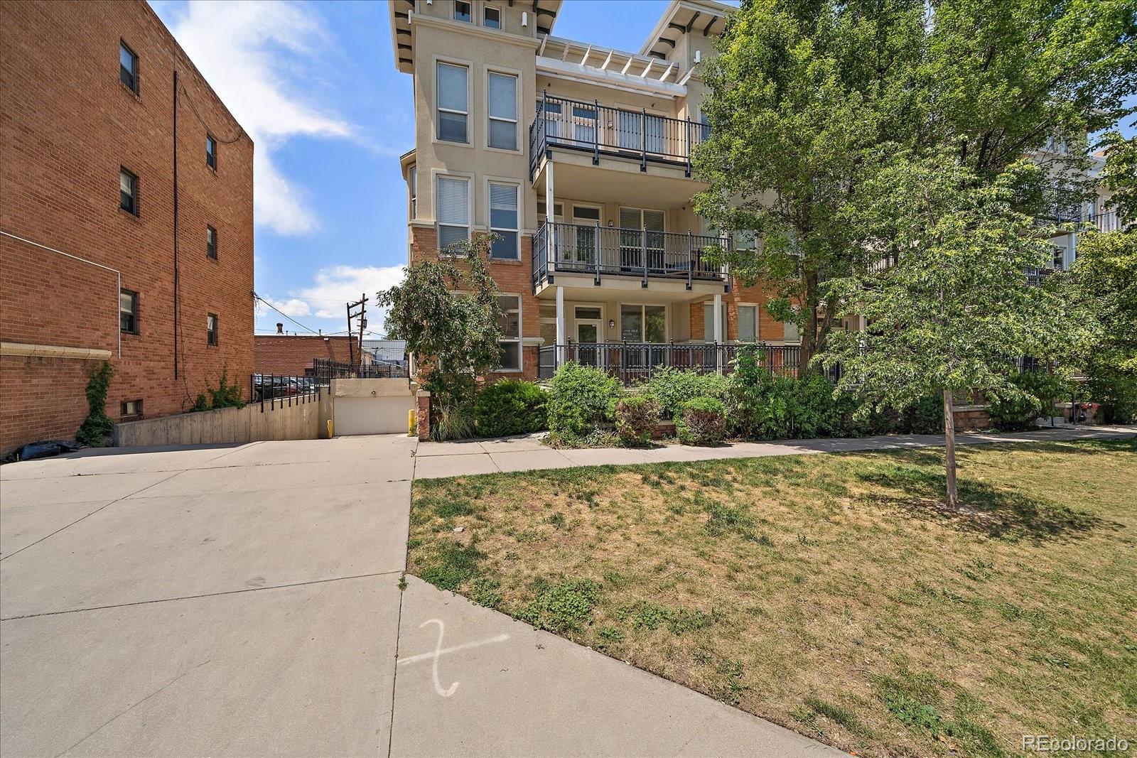 1521 Vine Street Unit: 101