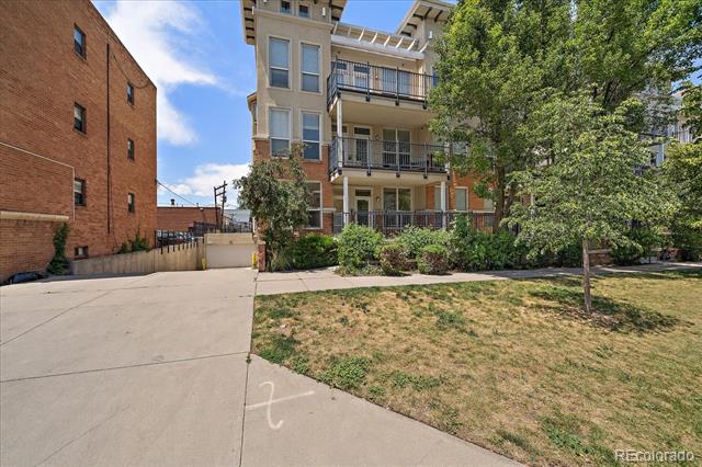 1521 Vine Street Unit: 101