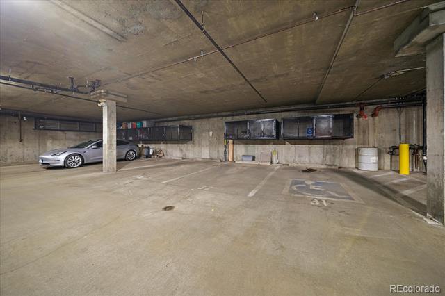 1521 Vine Street Unit: 101