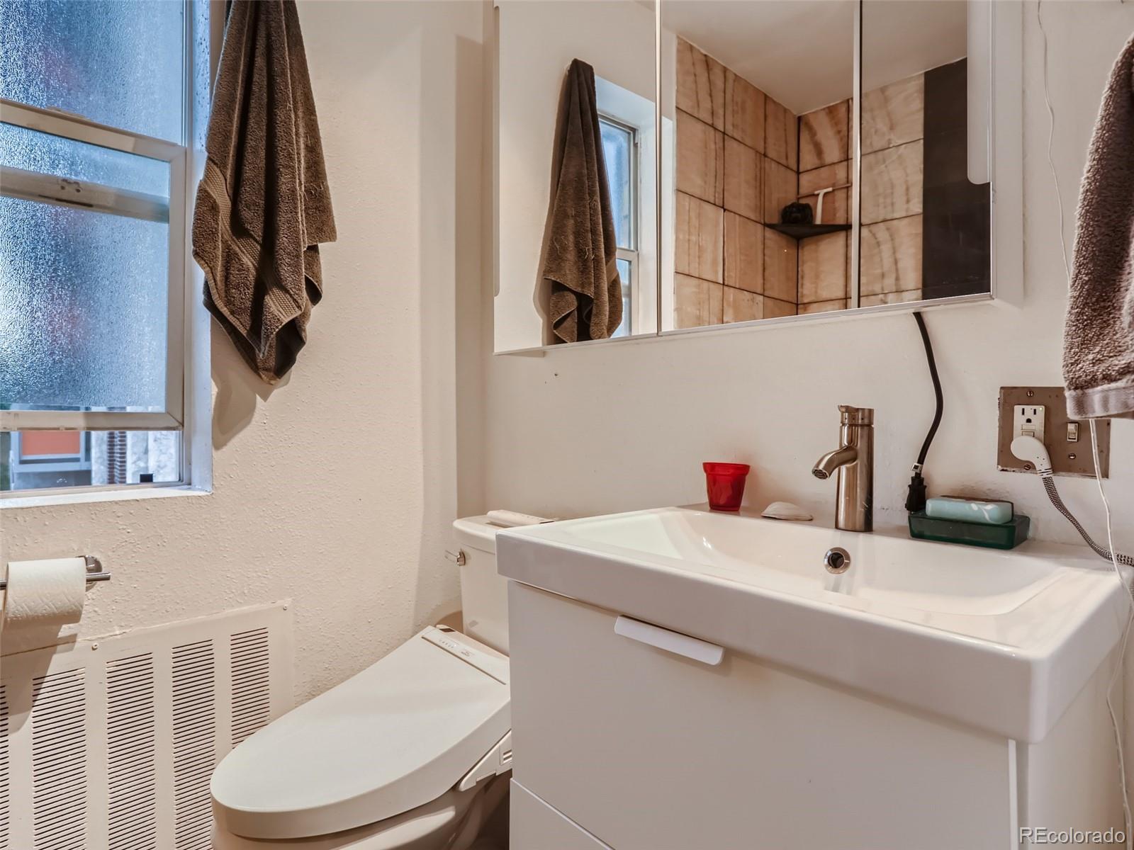 1100 Colorado Boulevard Unit: 306
