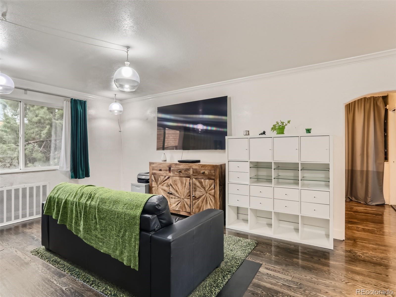 1100 Colorado Boulevard Unit: 306