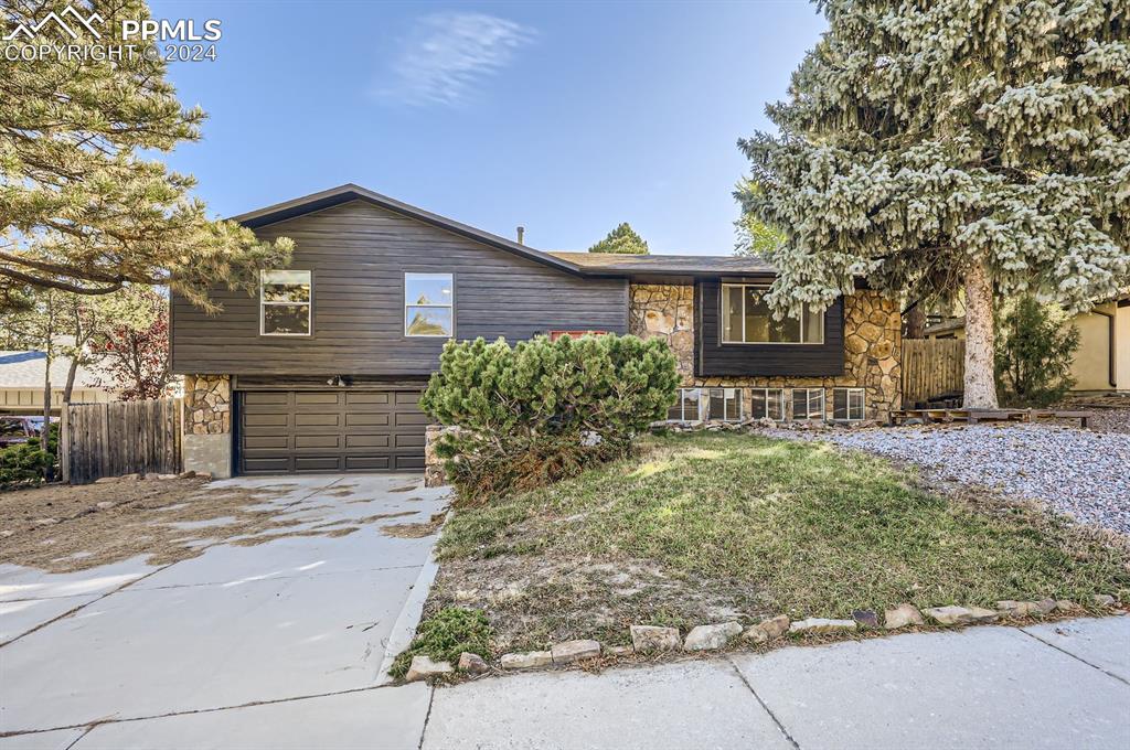 6159 Applewood Ridge Circle