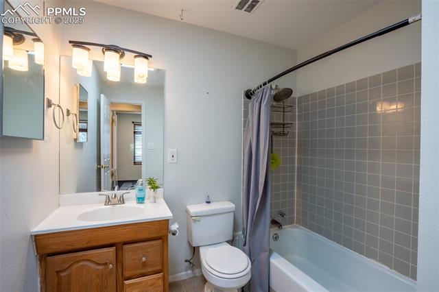 405 De La Vista Circle