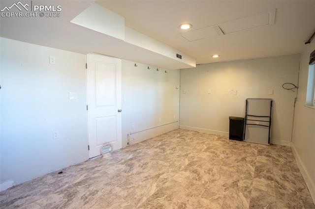 405 De La Vista Circle